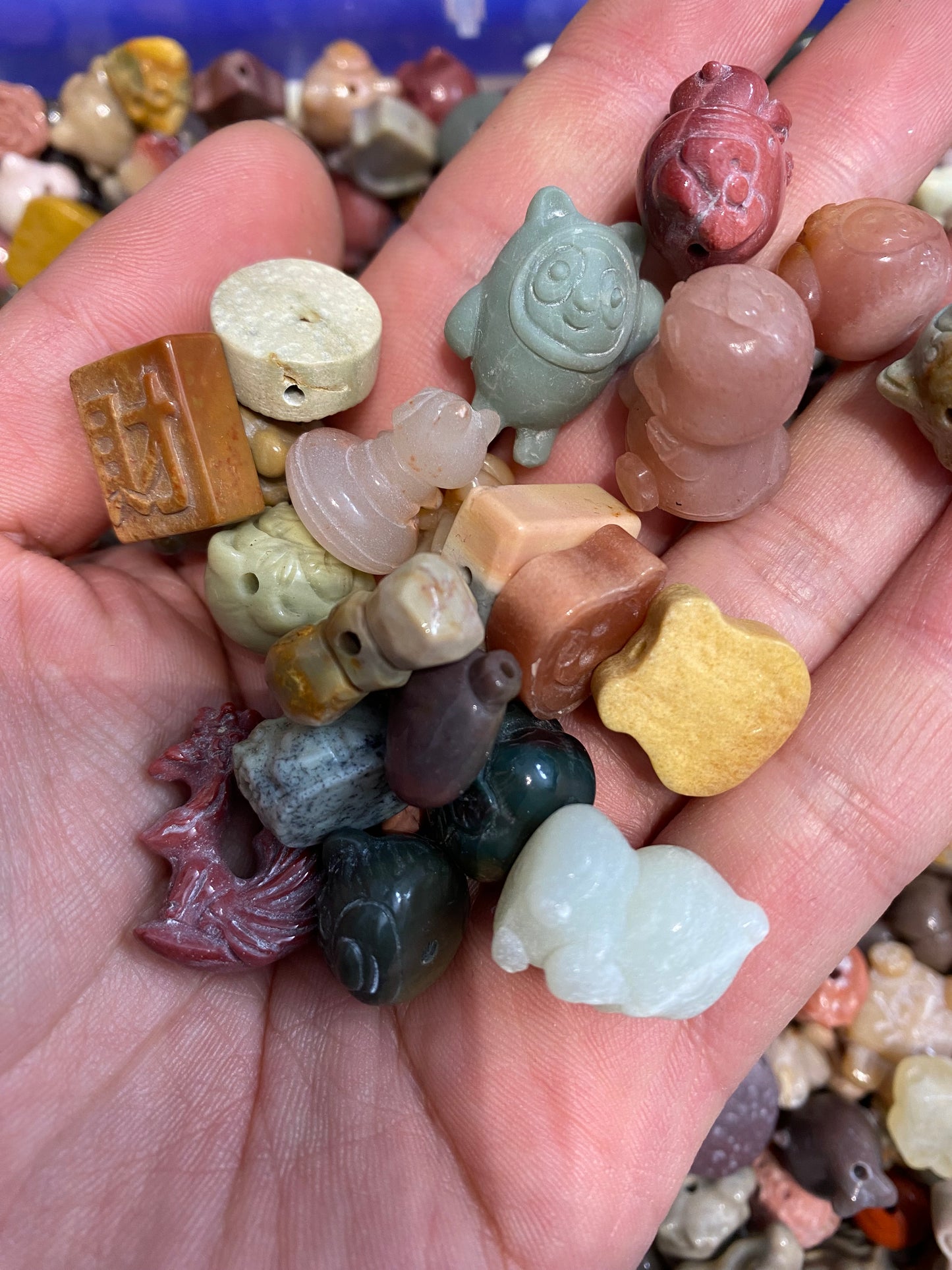 A La Shan Carving Charms (Mix Shapes)